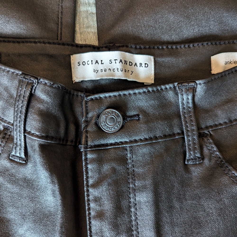 Social Standard by Sanctuary Black Pleather Faux Leath Skinny Ankle Pants Size 4 - Picture 3 of 8